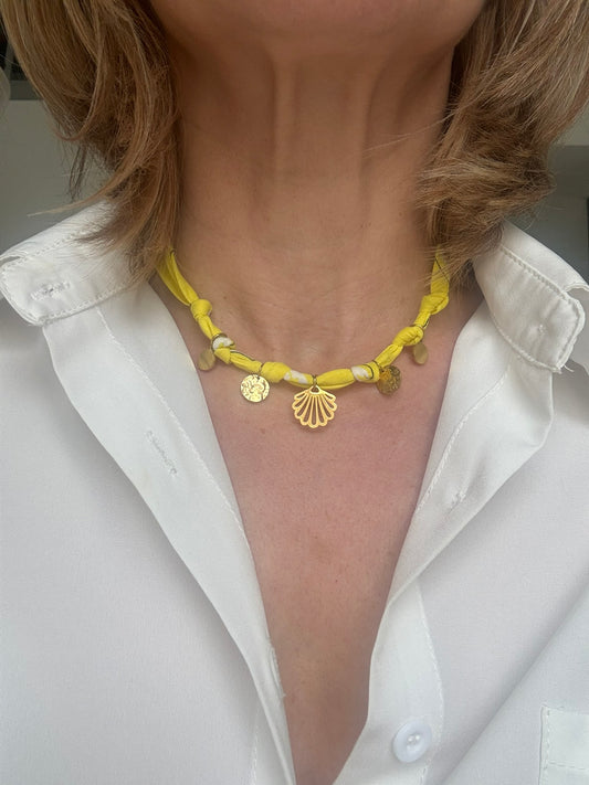 Collier Bandana Jaune Coquille