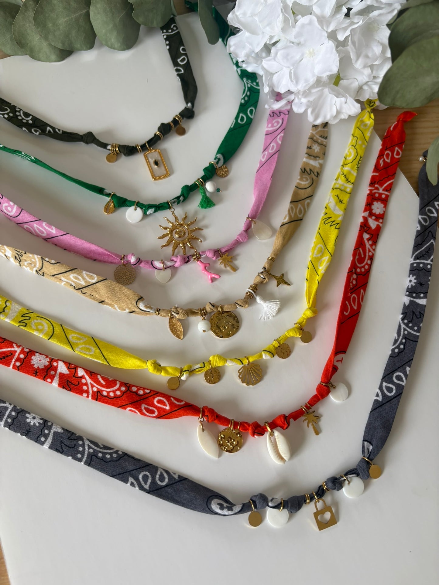 Collier Bandana Jaune Coquille