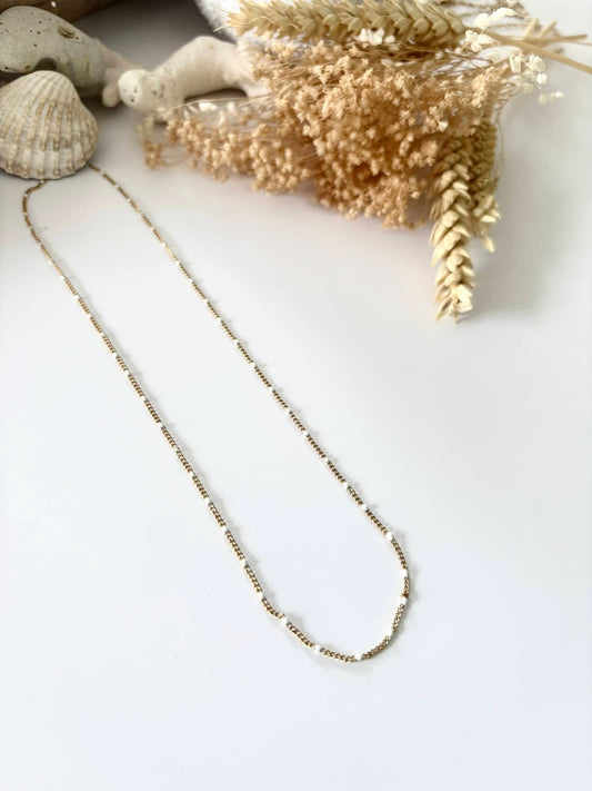Collier chaine fine perlée blanc*