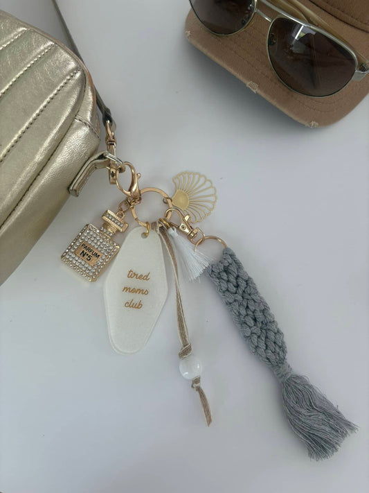 Porte Clé ""Parfum N5/ Mom Club"*