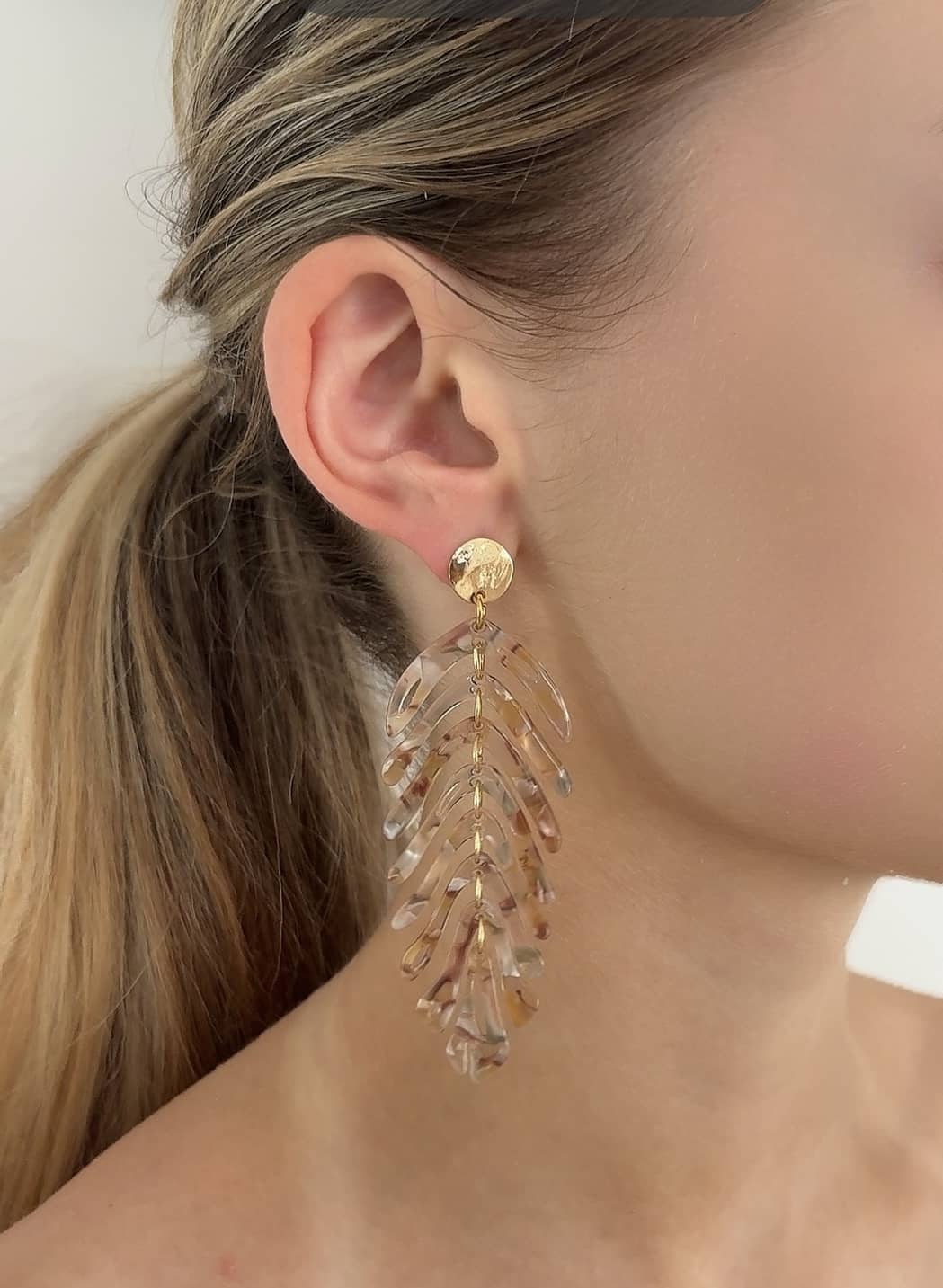 Boucle "Feuille 7" beige crystal*