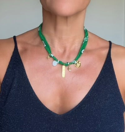 Collier Bandana Vert Rectangle*