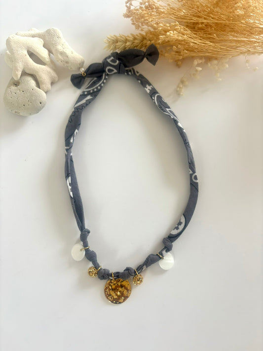 Collier Bandana Gris sequin*