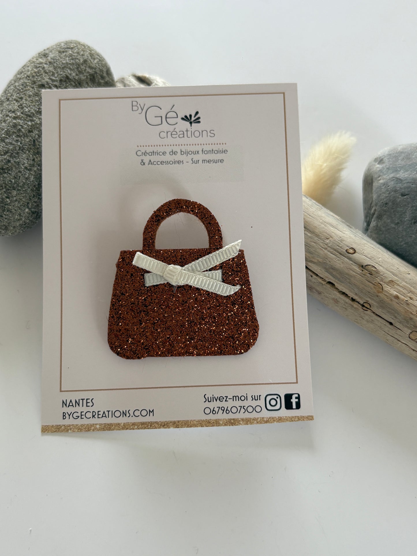 Broche sac a main : pailleté mordoré / ruban crème