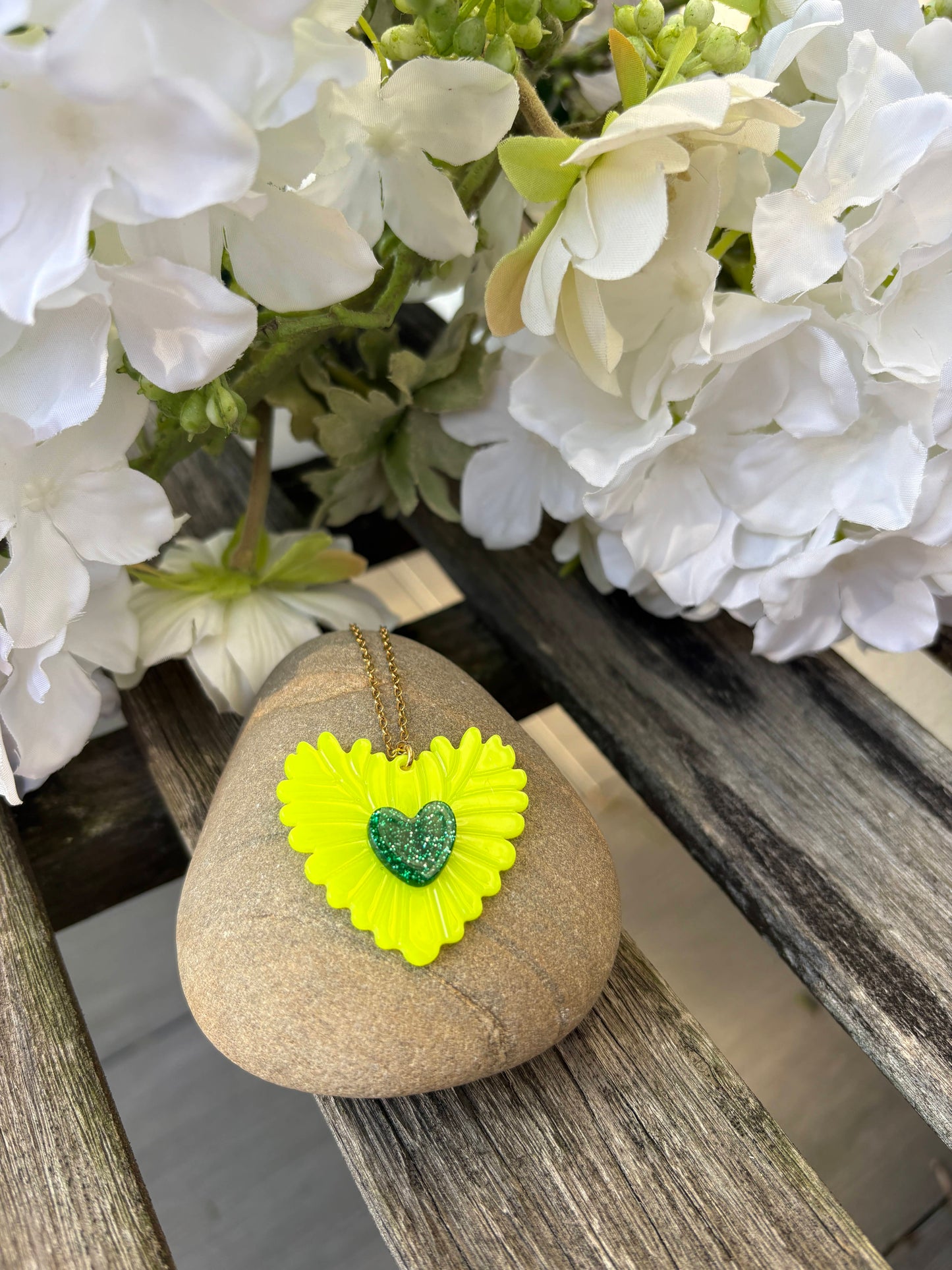 Collier "Ex Voto " fluo